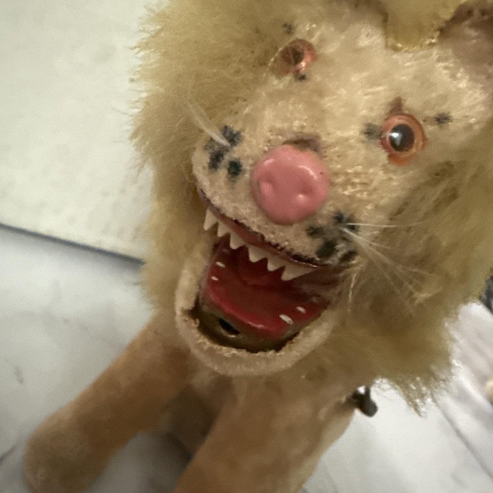 Vintage Wind Up Mechanical Toys Lion and Elephant Mohair Plush Metal Set 1950s - Picture 4 of 9